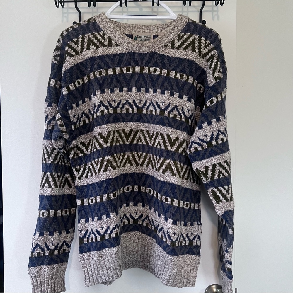 EUC Northwest Territory vintage Patterned Blue and Gray Sweater men’s size large